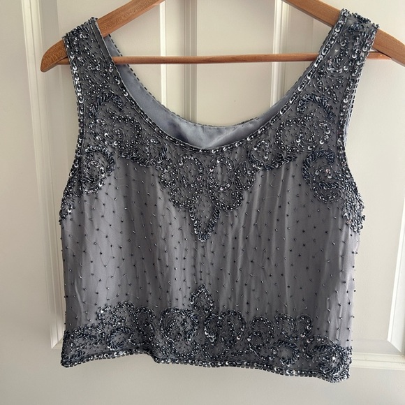 Women's silver 100% silk sequin cropped tank top. Sparkle and shine! Size M - Picture 2 of 8